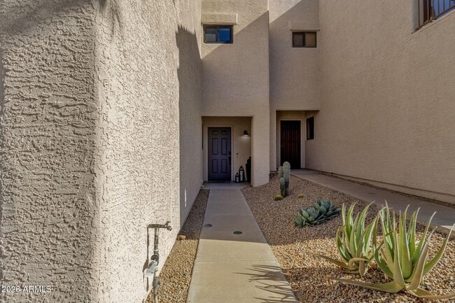 Building Photo - 16019 E Sunflower Dr