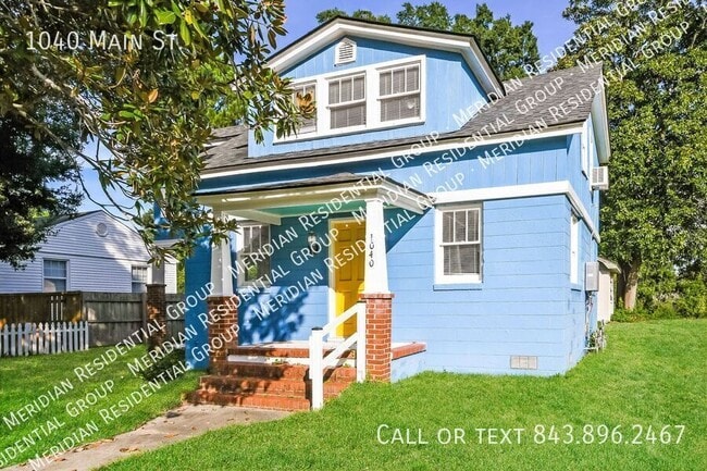 Building Photo - 1040 Main St