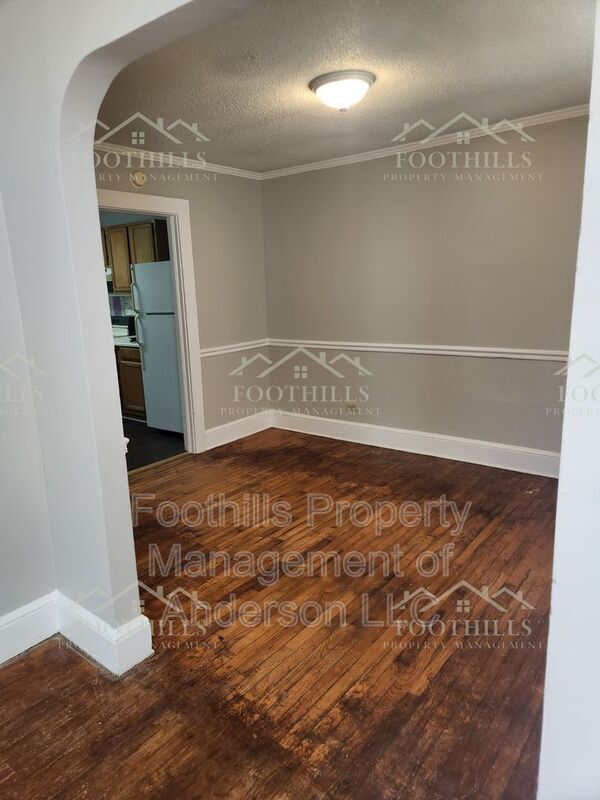 Building Photo - 105 Woodrow St