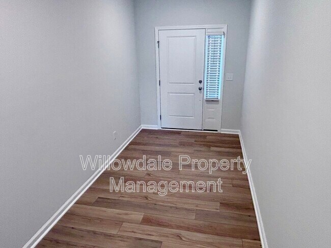 Building Photo - 183 Central Townes Wy