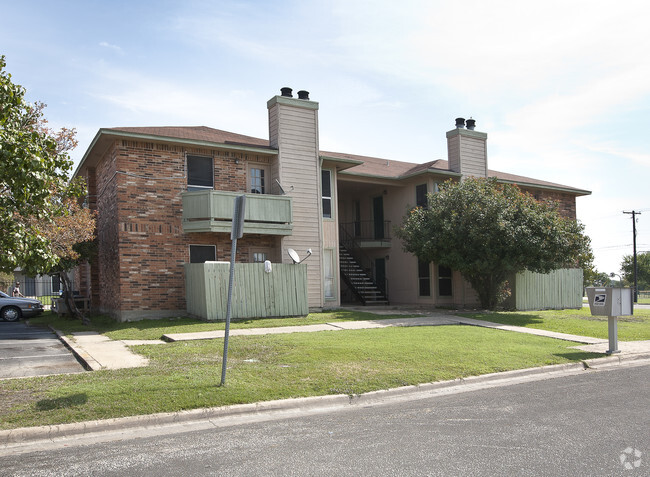 Building Photo - Bull Run Apartments