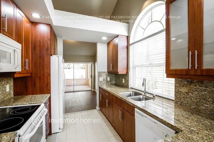 Building Photo - 2291 Saratoga Ln
