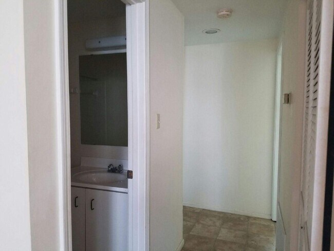 Building Photo - 5795 Pershing Ave