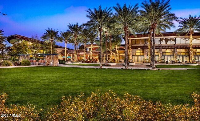 Building Photo - 12725 W Dale Ln