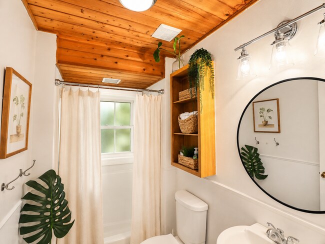 Building Photo - Stark Bayou Furnished Retreat | 4BR Home w/ Garage & Yard