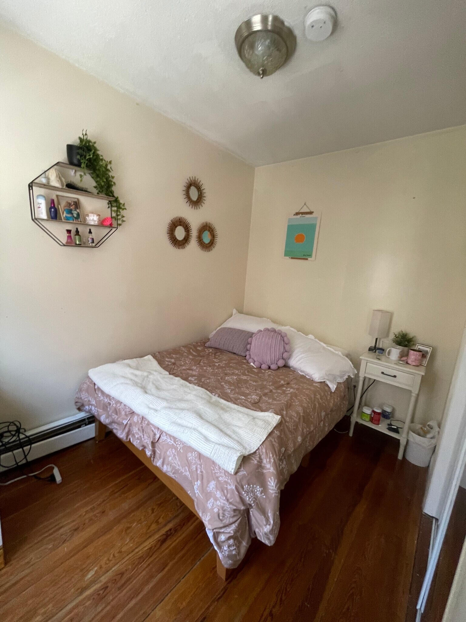 Building Photo - 36 Garden St