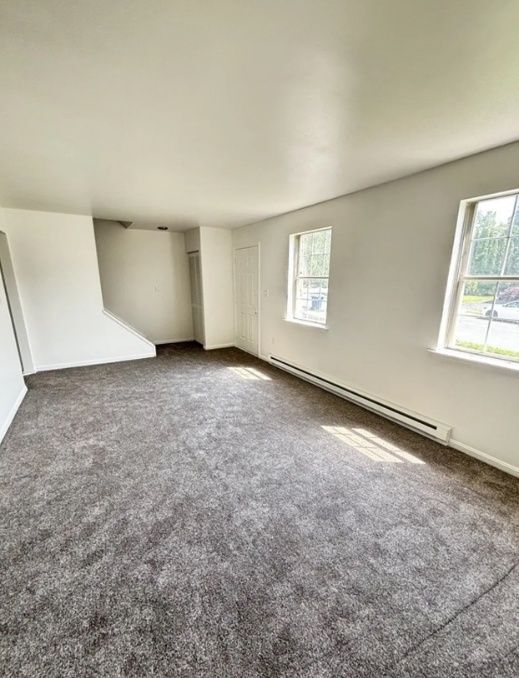 Building Photo - 447 Garland Cir