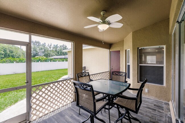 Building Photo - "Charming 3-Bedroom Home with 2 Full Baths and Spacious 2537 Sq Ft in North Port, FL!"
