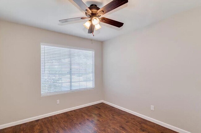 Building Photo - Terrific home in great Gilbert neighborhood!