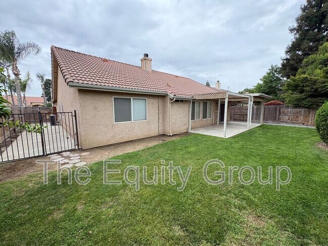 Building Photo - 3432 S Martin Ct