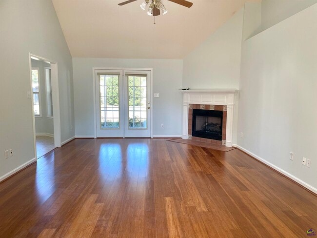 Building Photo - 205 Ellicott Dr