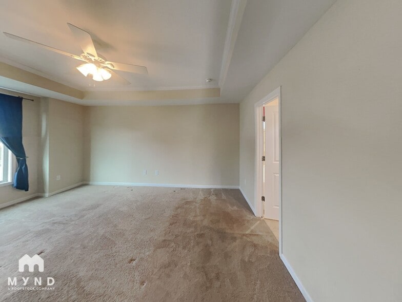 Building Photo - 1033 Pemberly Ave
