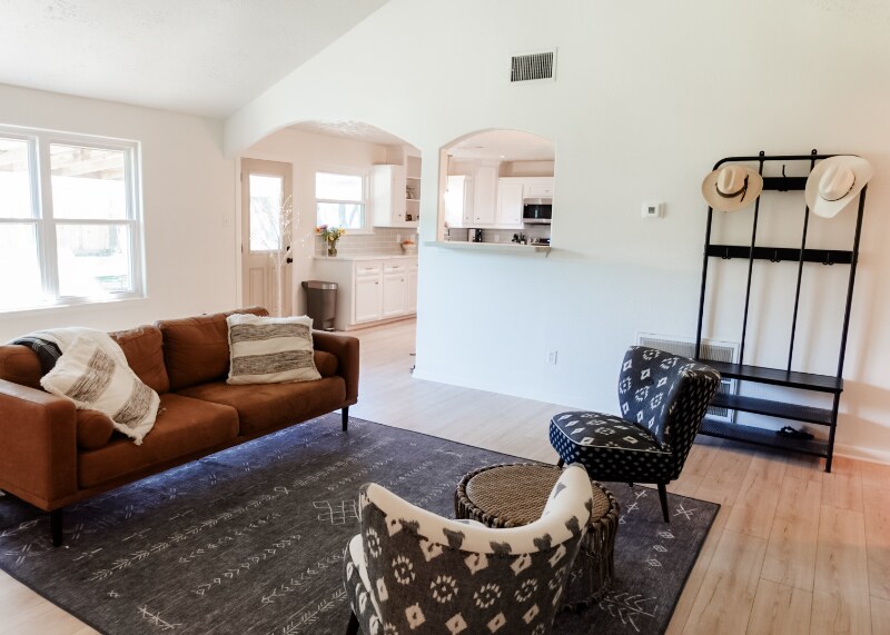 Primary Photo - 9730 Barmont Dr