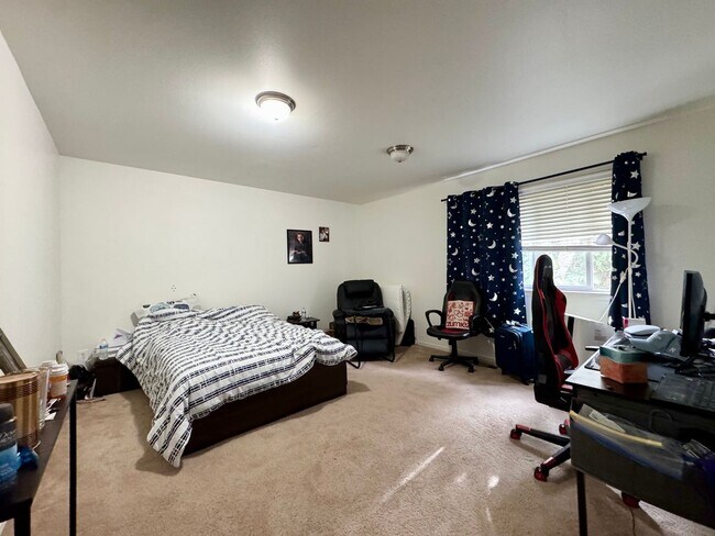 Building Photo - Rose Hill - Kirkland Home