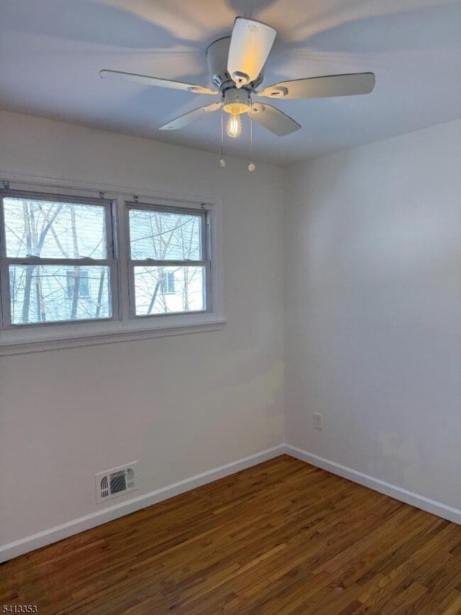 Building Photo - 18 Cooper Dr