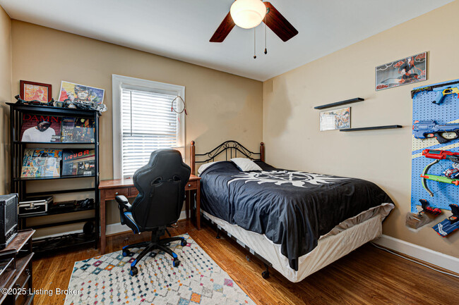 Building Photo - 2418 Brighton Dr