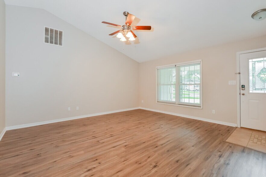 Building Photo - 2701 Bolton Bend