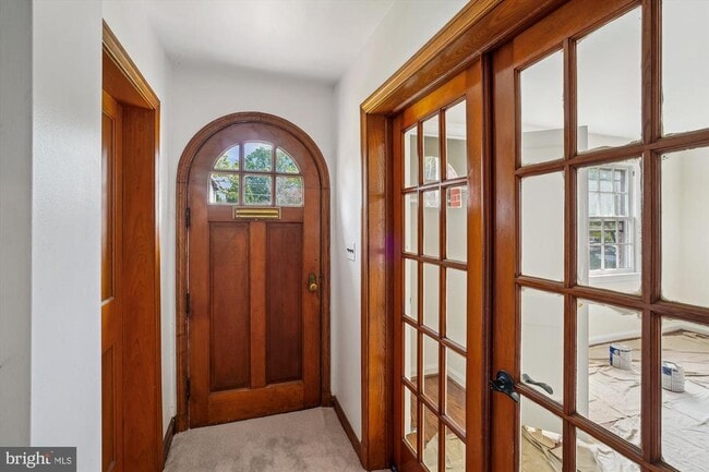 Building Photo - 904 N Ivy St