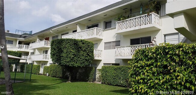 Building Photo - 2 br, 1 bath Condo - 381 N State Road 7 # 441