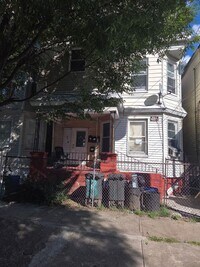 Building Photo - 239 N 5th St