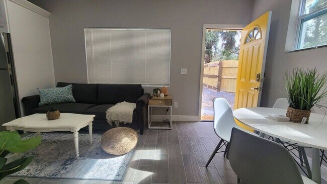 Building Photo - Glamorous Ybor Home • near Downtown