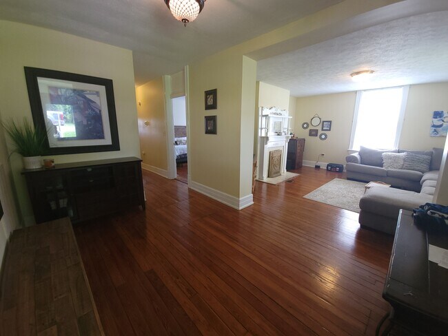 Building Photo - 1418 Church St