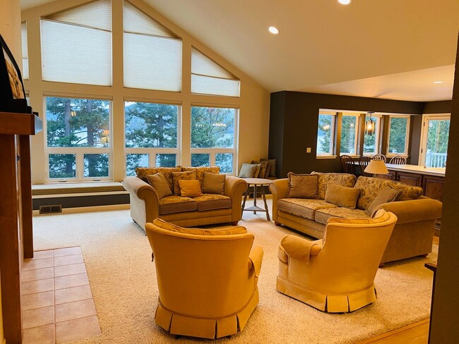 Building Photo - Fully Furnished Winter Rental: Stunning Lakefront Retreat on Little Bitterroot Lake – Marion, Mon...
