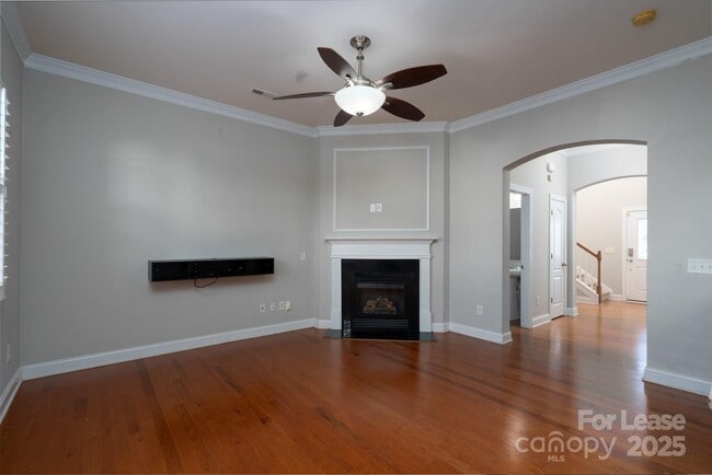 Building Photo - 10725 Serape Rd