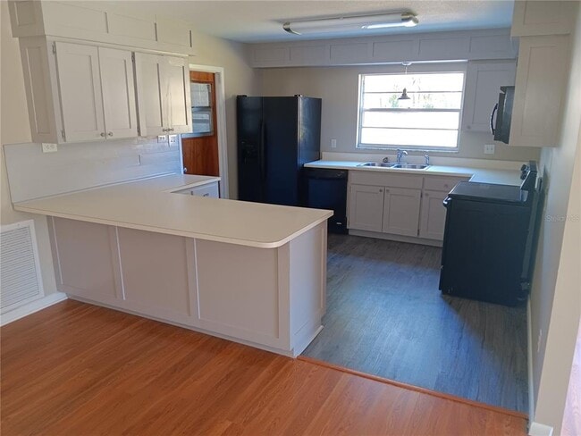 Building Photo - 20820 Chisholm Trail