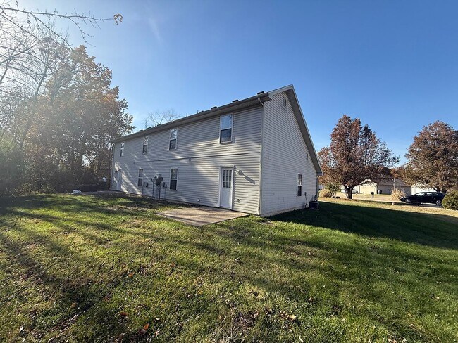 Building Photo - 4114-4116 Hidden Creek Ct.