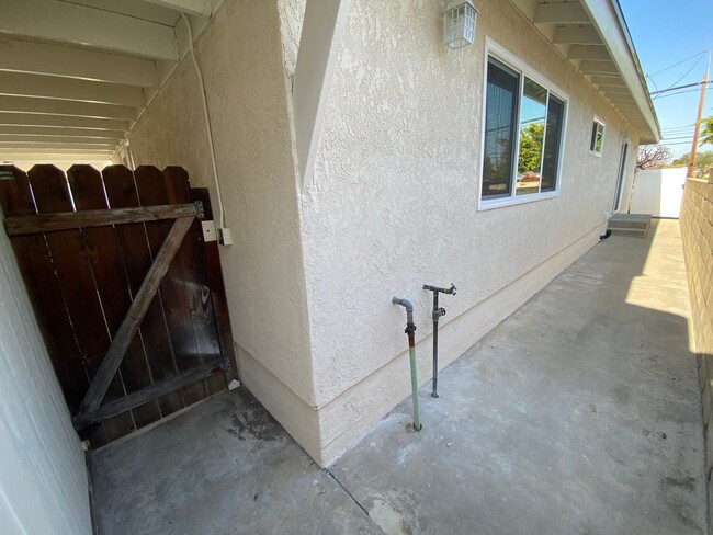 Building Photo - Completely Remodeled 3 Bedroom Cypress Hou...