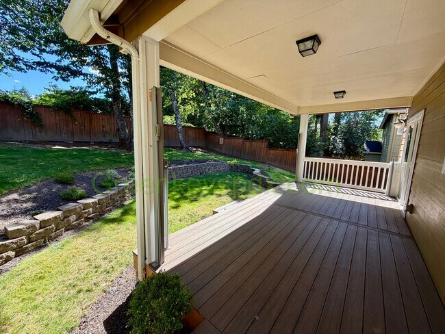 Building Photo - Gorgeous House in Upscale Neighborhood in Tigard, 5 Bedrooms plus Den/Office, 3.5 Bathrooms, Larg...