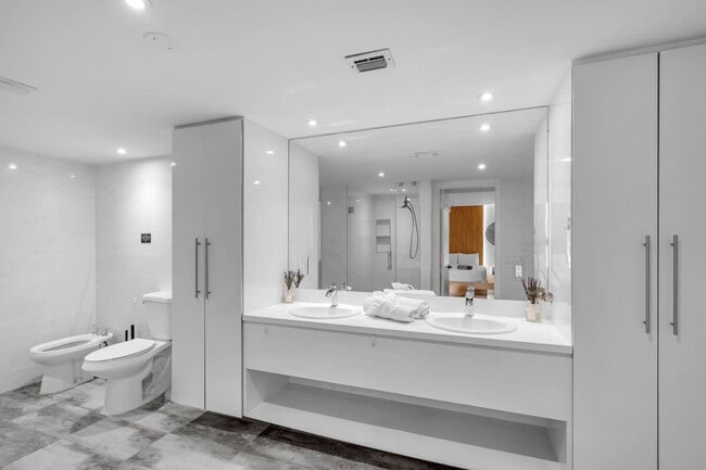 Building Photo - 468 Golden Isles Dr