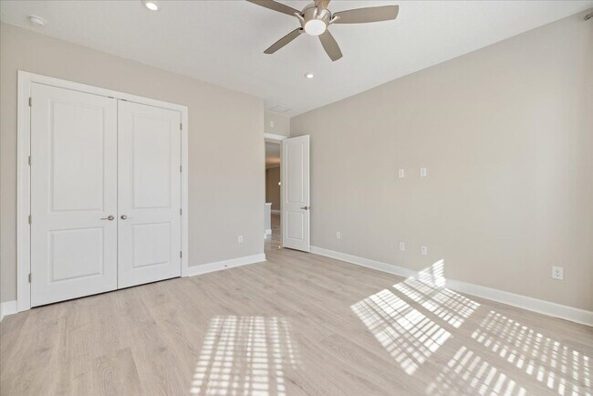 Building Photo - Marvelous BRAND NEW 3bd/3bth With Lake Views in Esplanade At Artisan Lakes In Palmetto!!!