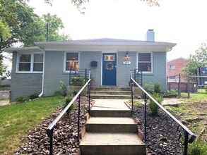 Building Photo - Beautifully remodeled 5 bed / 3 bath on pr...