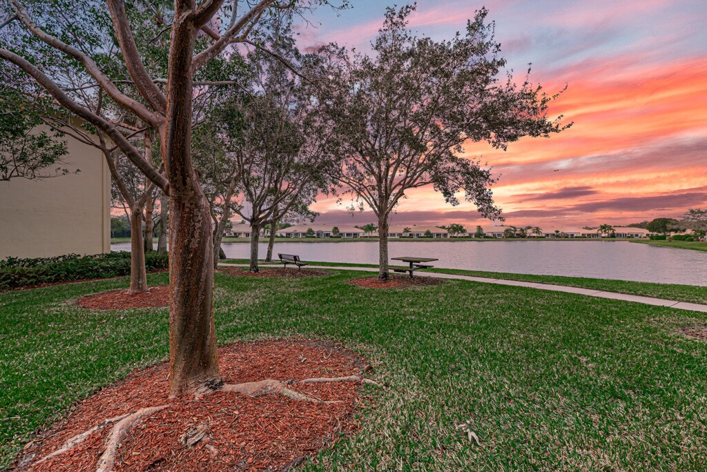 Building Photo - 9773 Bowline Dr