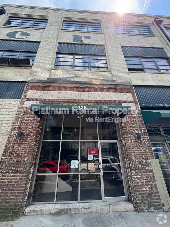Building Photo - 326 Nelson St SW