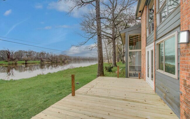 Building Photo - 417 Brook Hollow Dr