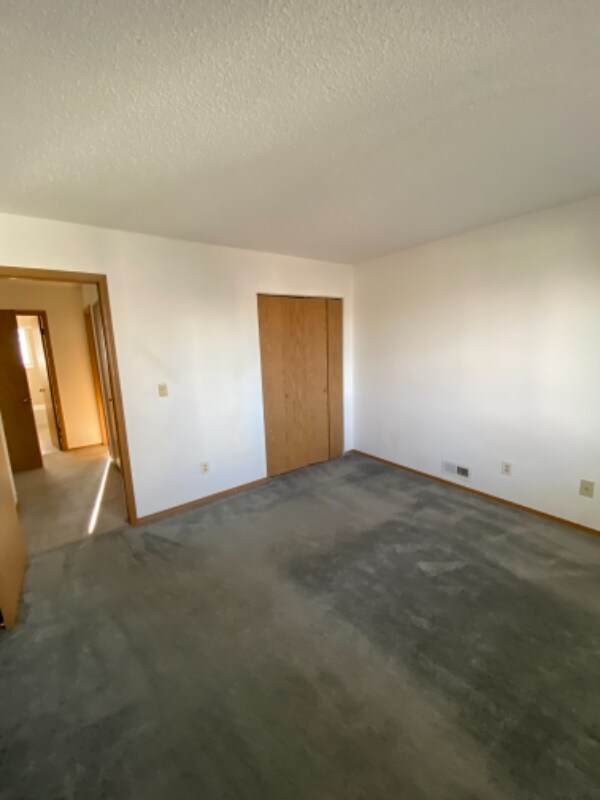 Building Photo - 6617 Proud Eagle Ct