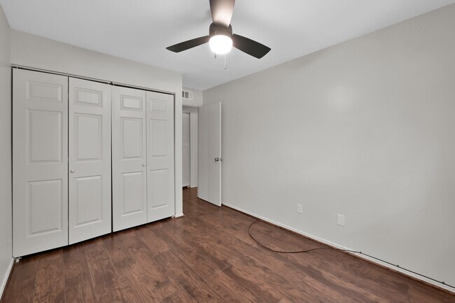 Building Photo - 21 Gambrel Oak Pl