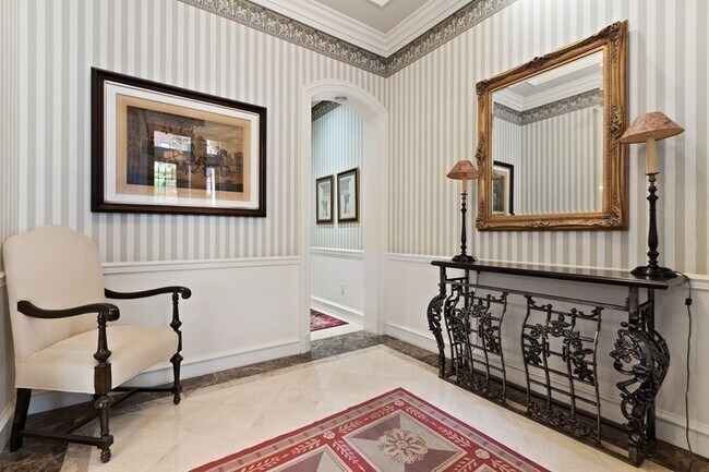 Building Photo - 23 Marlborough St