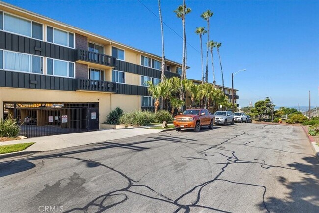 Building Photo - 770 W Imperial Ave