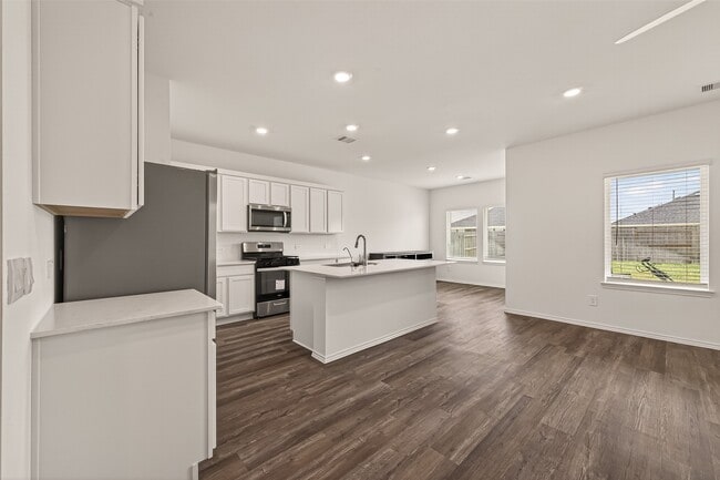 Building Photo - 6107 Ginevra Summers Dr