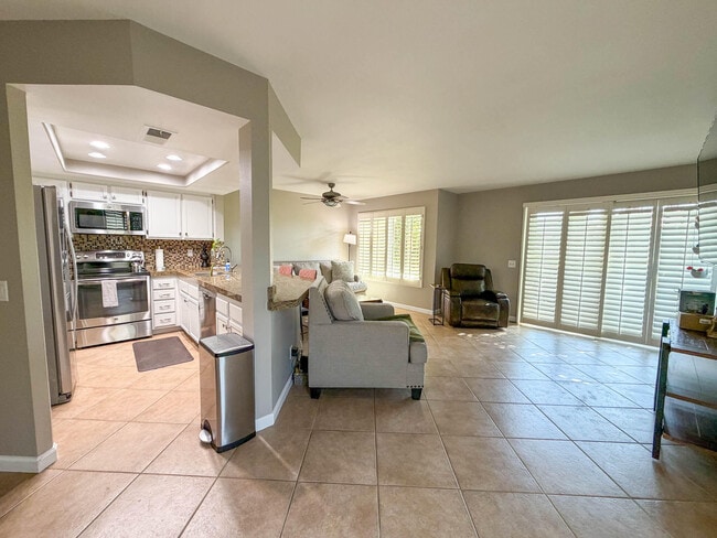 Building Photo - 78301 Terra Cotta Ct