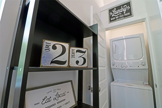 Building Photo - 2310 McDuffie St