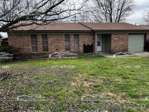 Building Photo - 3/2 Available Now in Fort Worth!