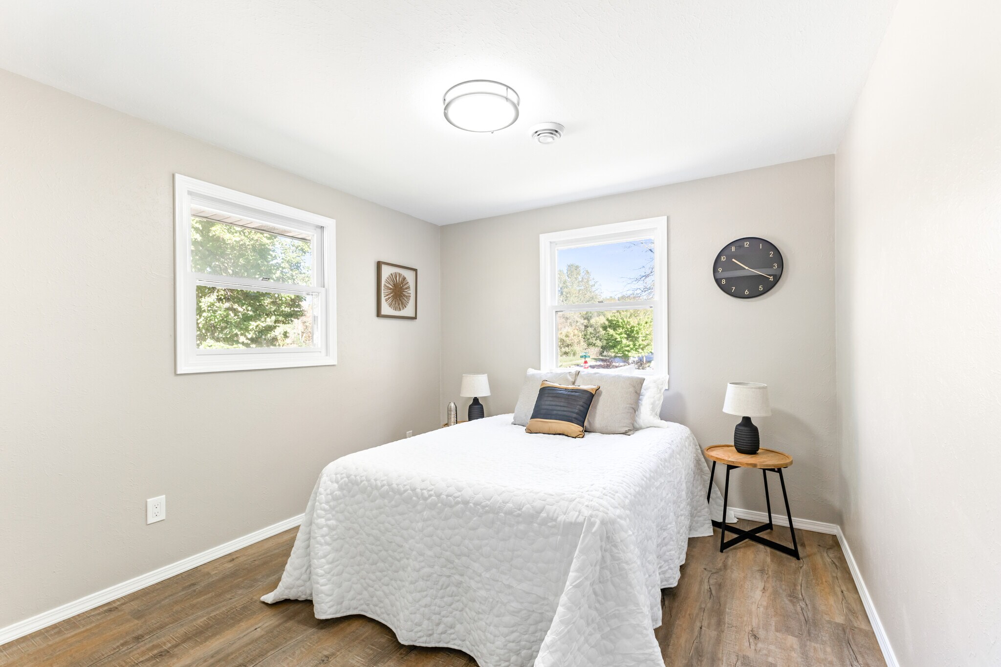 Building Photo - 2437 Deer Trl