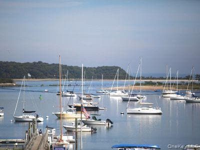 Building Photo - 74 Prospect St