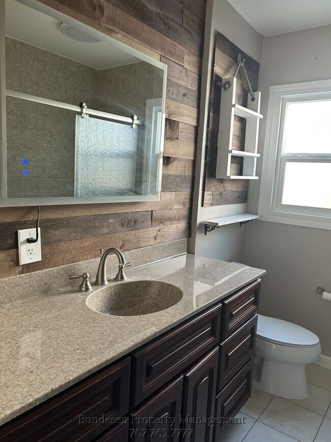 Building Photo - 409 N Washington St