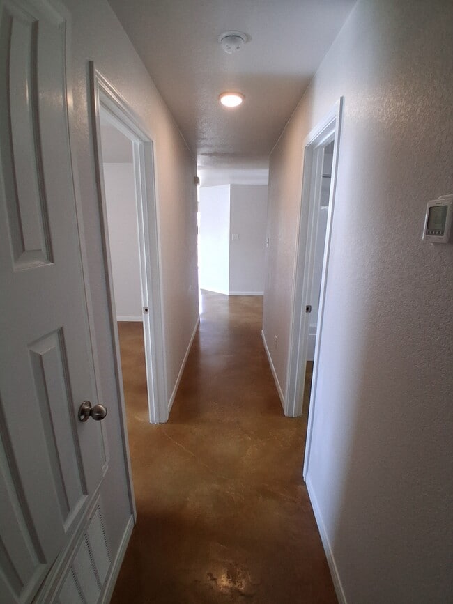 Building Photo - 1811 Indian Trail